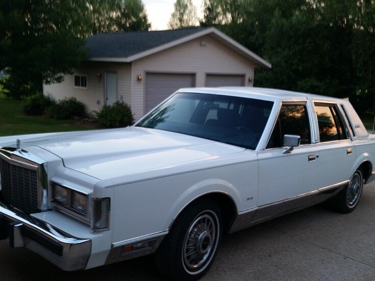 Thumbnail Photo undefined for 1987 Lincoln Town Car Signature